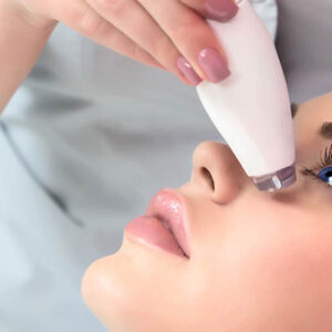 هل تؤثر تقنية الإبرة الذهبية على البوتوكس؟