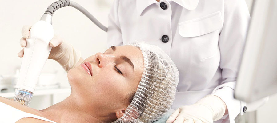 هل الإبرة الذهبية تجدد شباب البشرة ؟